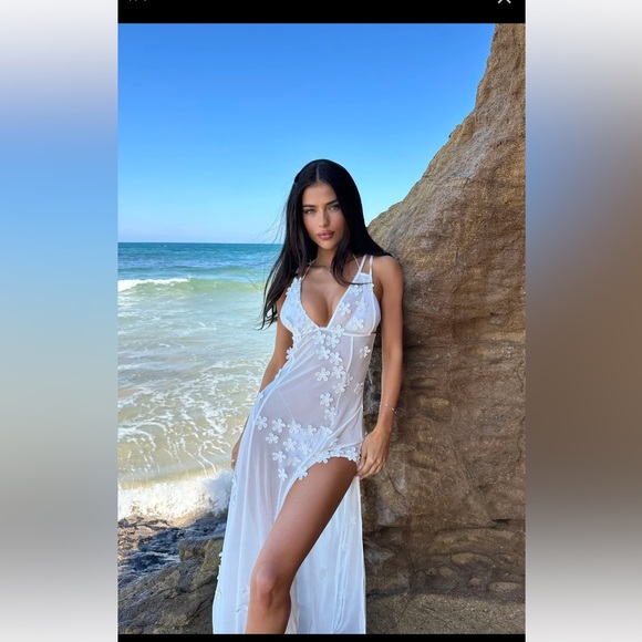 Fashion Nova Alejandra Floral Cover-up Dress - Picture 2 of 3